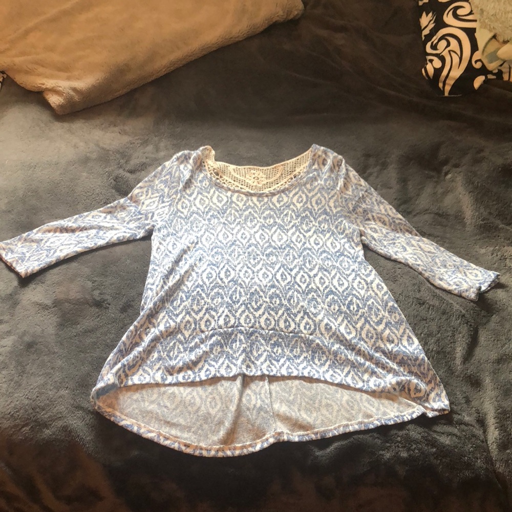 EUC Women’s shirt